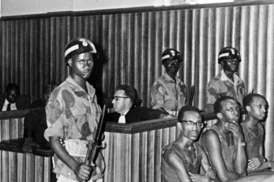 Verdachten van de moord op Louis Rwagasore voor de rechtbank in december 1961