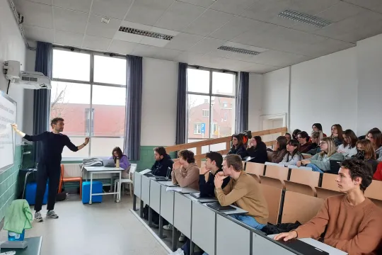 afhakers jongeren en nieuws