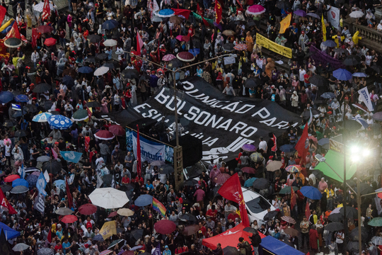 betoging tegen coupplegers Bolsonaro