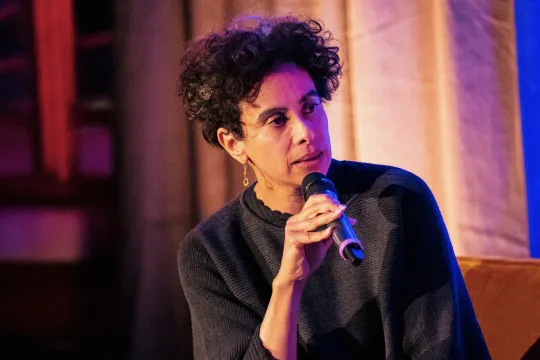De Palestijnse auteur Adania Shibli tijdens het literaire festival Crossing Border in Den Haag.