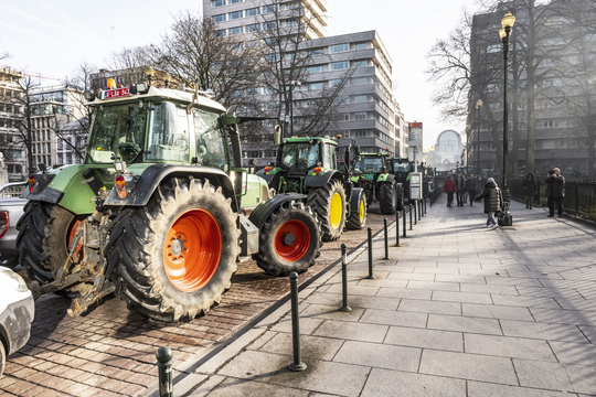 Het boerenprotest bereikte gisteren een voorlopig hoogtepunt in de Europese wijk in Brussel.