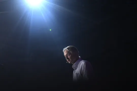 Computerwetenschapper Geoffrey Hinton tijdens de conferentie Collision 2023 in Toronto.
