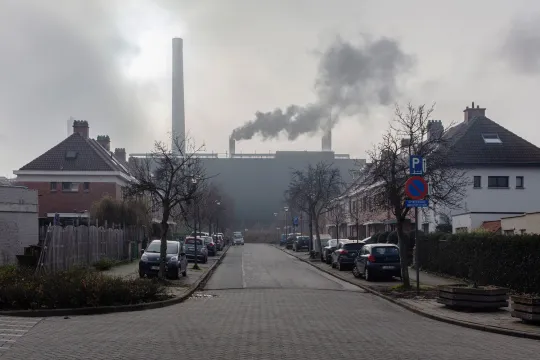 zicht op fabriek Umicore