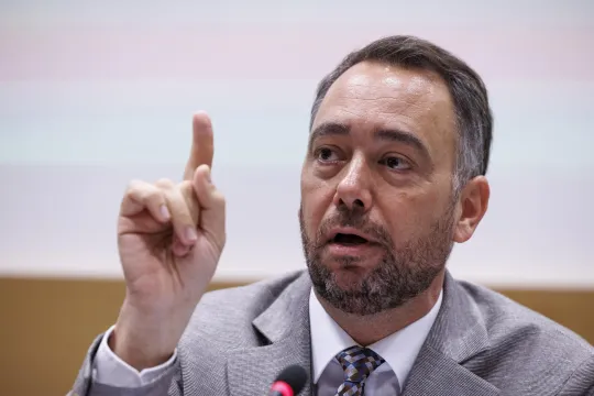 Vice-premier Maxime Prévot tijdens een debat in de commissie Buitenlandse Zaken.