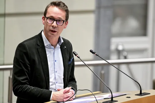 De Vlaamse minister van Landbouw en Leefmilieu, Jo Brouns, gefotografeerd tijdens een plenaire vergadering van het Vlaams Parlement in Brussel. 