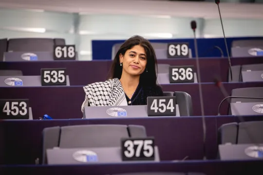 Europarlementariër Rima Hassan tijdens de Plenaire vergadering van het Europees Parlement, september 2024.