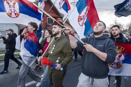 Jongeren protesteren in de Servische stad Kula