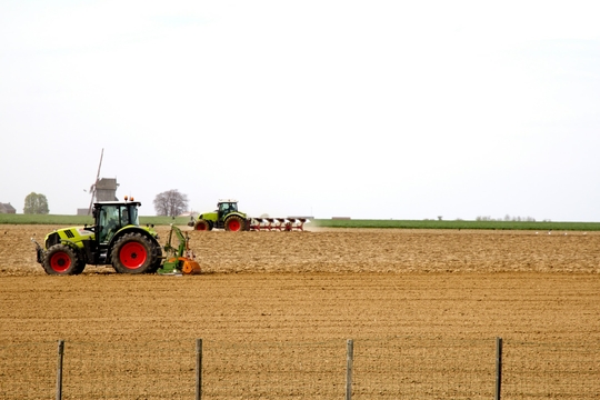 agricultural-agricultural-machine-agriculture-farm-397387