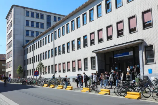 Faculteit Letteren en Wijsbegeerte aan de Blandijnberg (Foto: © Hilde Christiaens (UGent))
