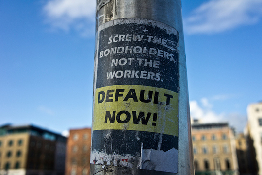 De boodschap van de Ierse anarchisten is duidelijk. Ook Sinn Fein beloofde een opschorting van de IMF/EU-terugbetalingen. (Foto William Murphy)