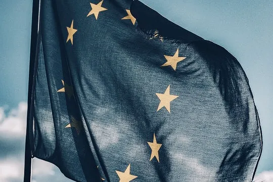 a017-eberhard-jan19-eu-flag