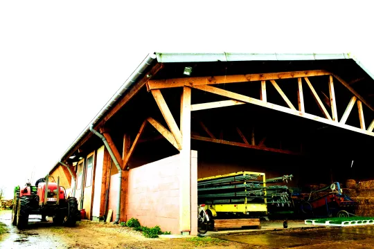 De schuur bij de bioboerderij De Wassende Maan, Deinze (Foto Berber Verpoest)