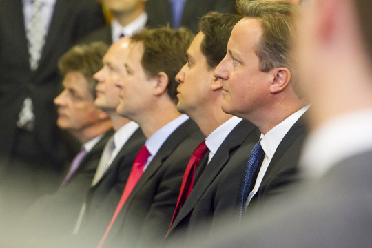 Aftredend premier Cameron, oppositieleider Milliband en aftredend vicepremier Clegg