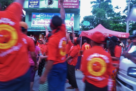 Betoging in Yangon (Foto: Eva Nowé)