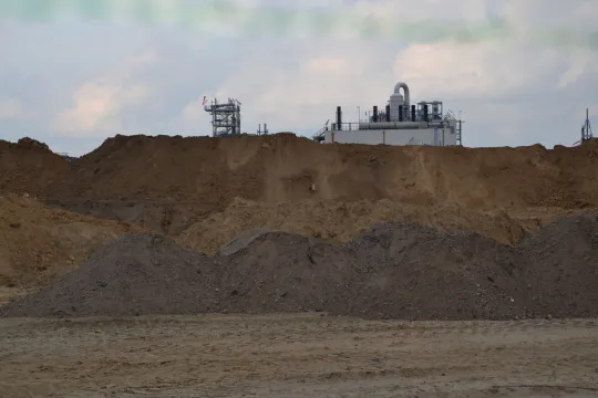 Rond 3M wordt het stort met zwaar vervuilde grond als 'veiligfheidsberm' verpakt