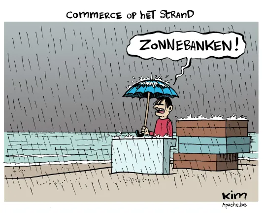 Zonnebanken op het strand