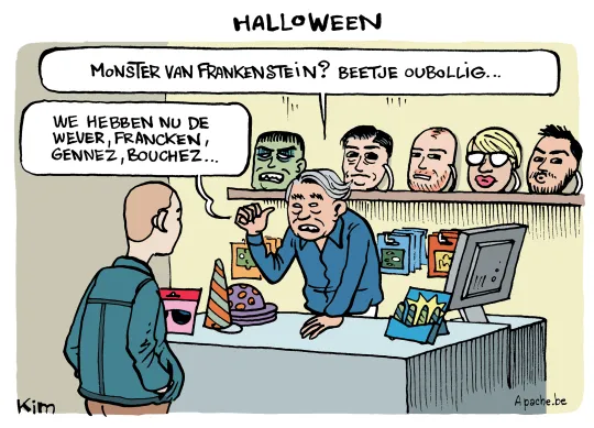 een verkoperen in een verkleedwinkel overloopt de verschillende maskers: De Wever, Bouchez,...