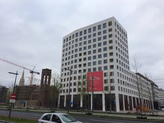 De Lins Tower op de Tunnelplaats in Antwerpen (Foto © Apache)