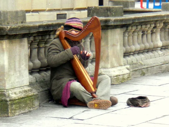 busker
