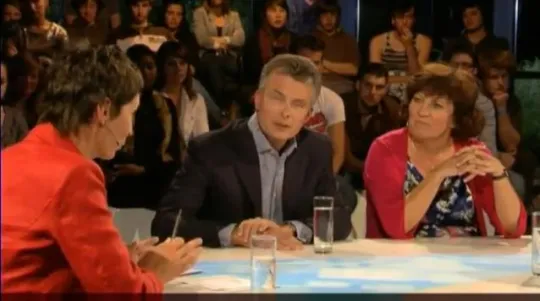 Een debat over de veranderende mediawereld in Vlaanderen. Afgaand op het verslag in De Morgen zat er maar een persoon aan tafel: Christian Van Thillo
