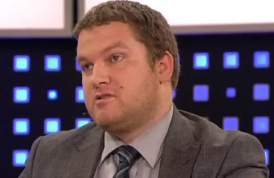 Itinera hoofdeconoom Ivan Van de Cloot zaat peentjes te zweten tijdens het Ter Zake debat met Marc Reynebeau