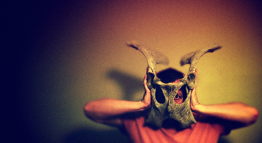 Un homme masqué (Photo: Bark/ Septembre 2010/ Flickr-CC)