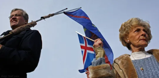 Protest in Reykjavik in 2009 (Foto: Helgi Halldórsson, Flickr)