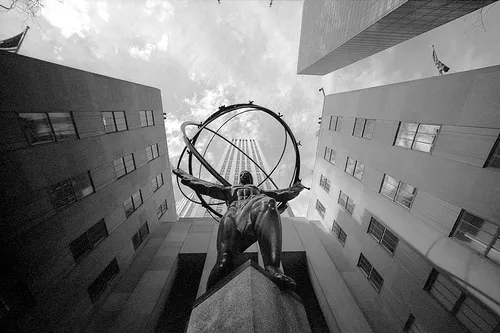Atlas draagt de wereld in New York (Foto Infinite Jeff)