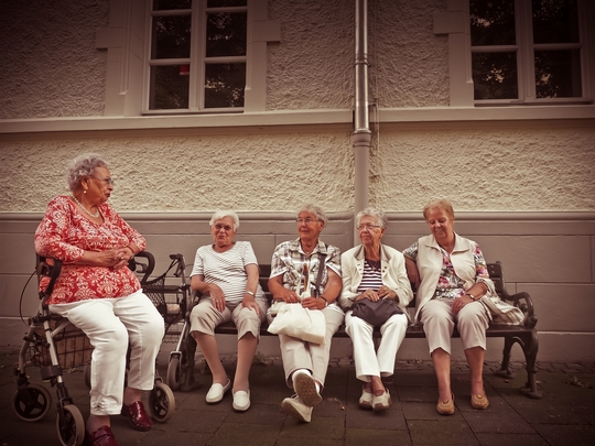 oude vrouwen pensioen gepensioneerden