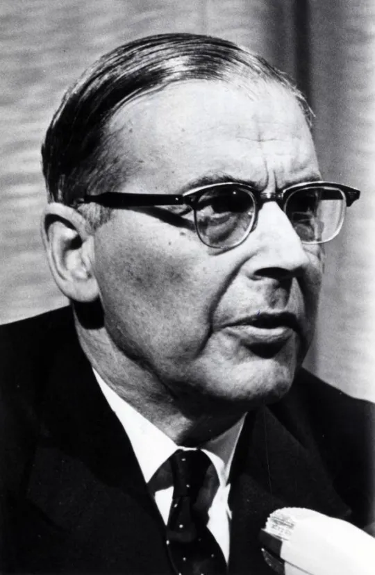 Burgemeester Gijs van Hal (Foto: Wikipedia © Spaarnestad Photo)