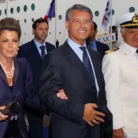 Gianluigi Aponte, ceo van MSC (Mediterranean Shipping Company), zijn vrouw Rafaela Aponte en commandant Ponti, voorafgaand aan de ingebruikname van het cruiseschip MSC Musica op 19 juni 2006 in de haven van Saint-Nazaire. 