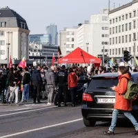 Betogers verzamelen aan het Centraal Station in Brussel. 